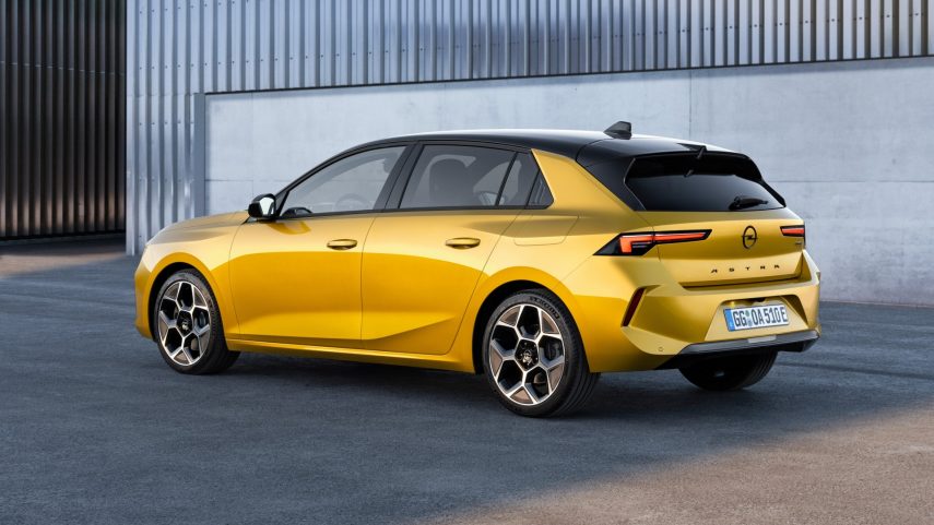 Opel Astra 2022 (4)