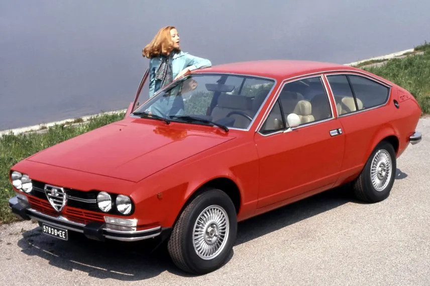 Alfa Romeo Alfetta GTV 2000 2