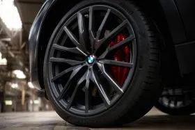 BMW black vermilion 03