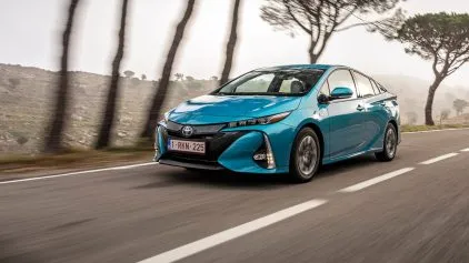 toyota prius plug in hybrid