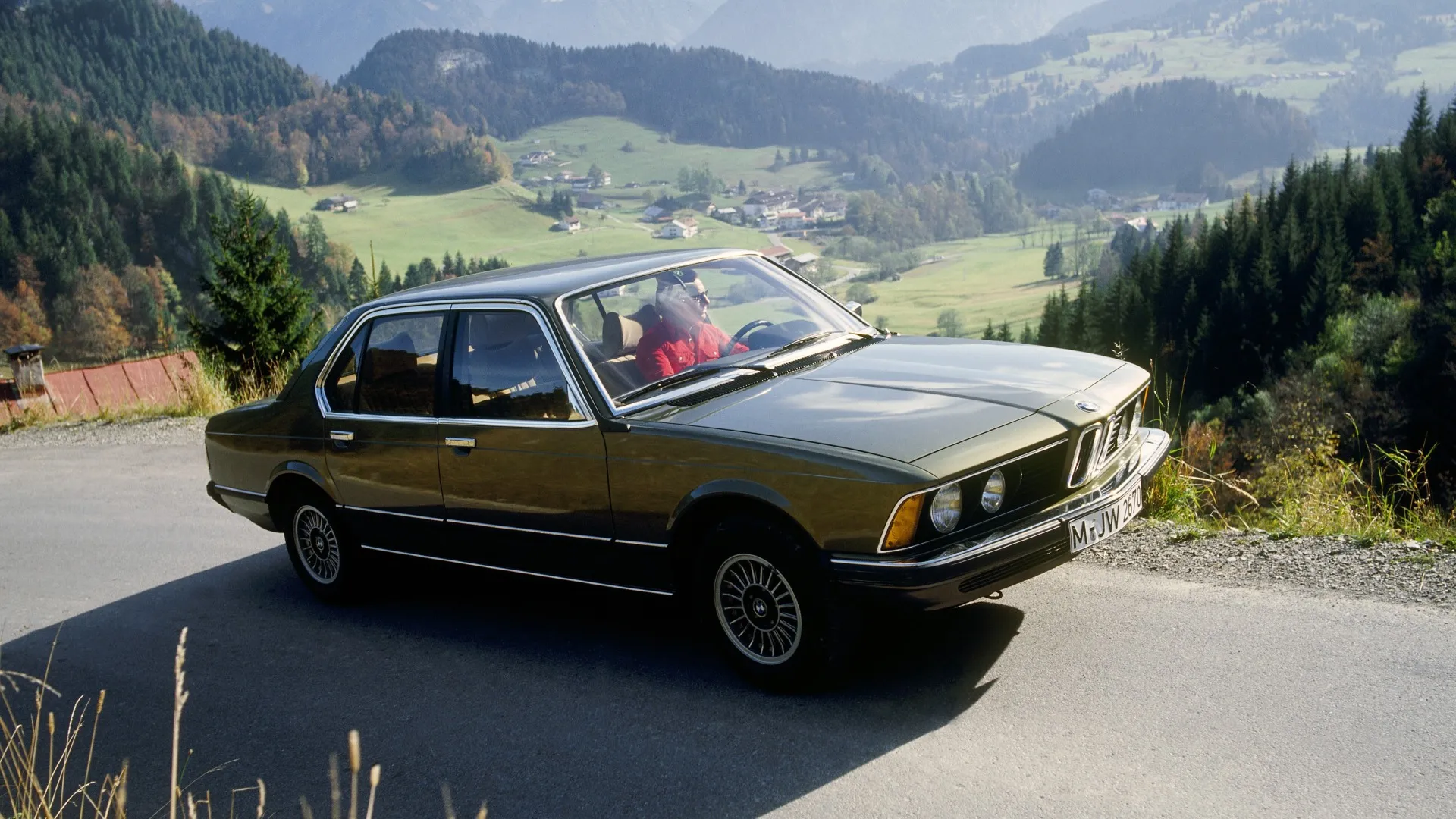 Coche del día: BMW 733i (E23)