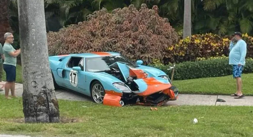 ford gt accidente