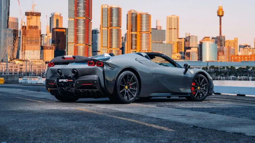 ferrari sf90 spider assetto fiorano