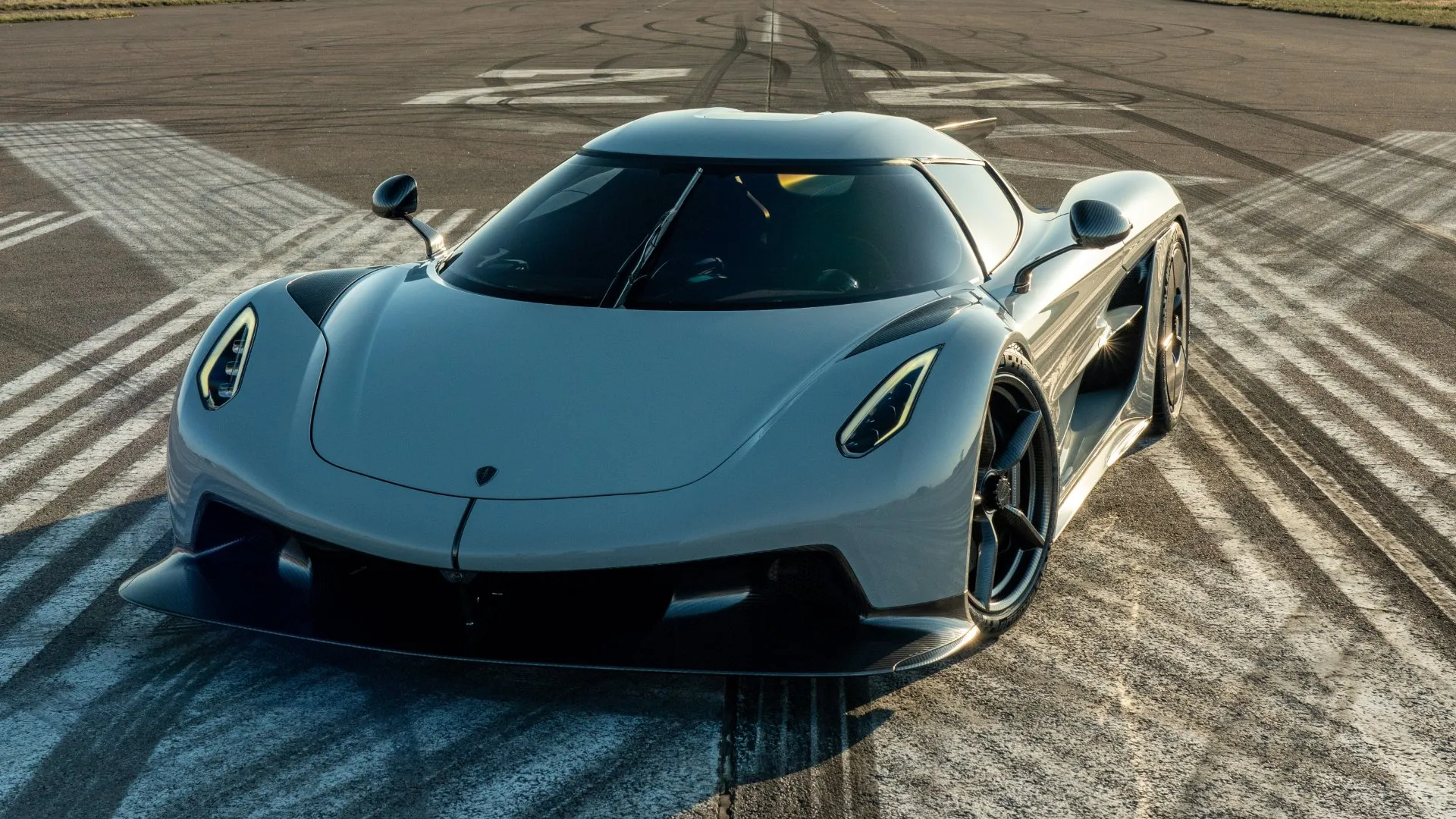 Según Koenigsegg, los deportivos eléctricos deben ofrecer “algo más”