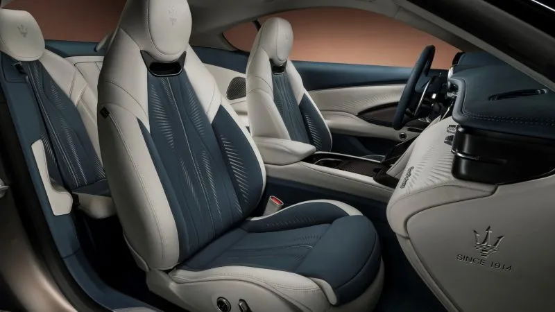 Maserati GranTurismo Folgore 2023 Interior (7)