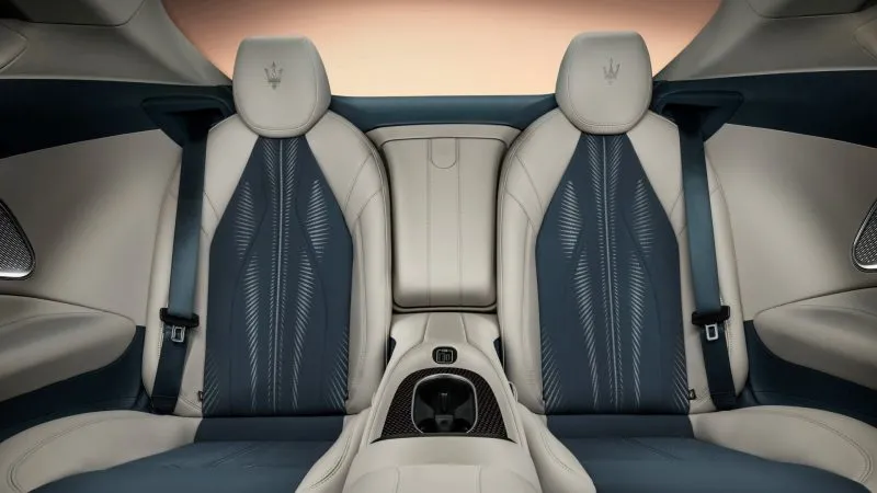 Maserati GranTurismo Folgore 2023 Interior (9)