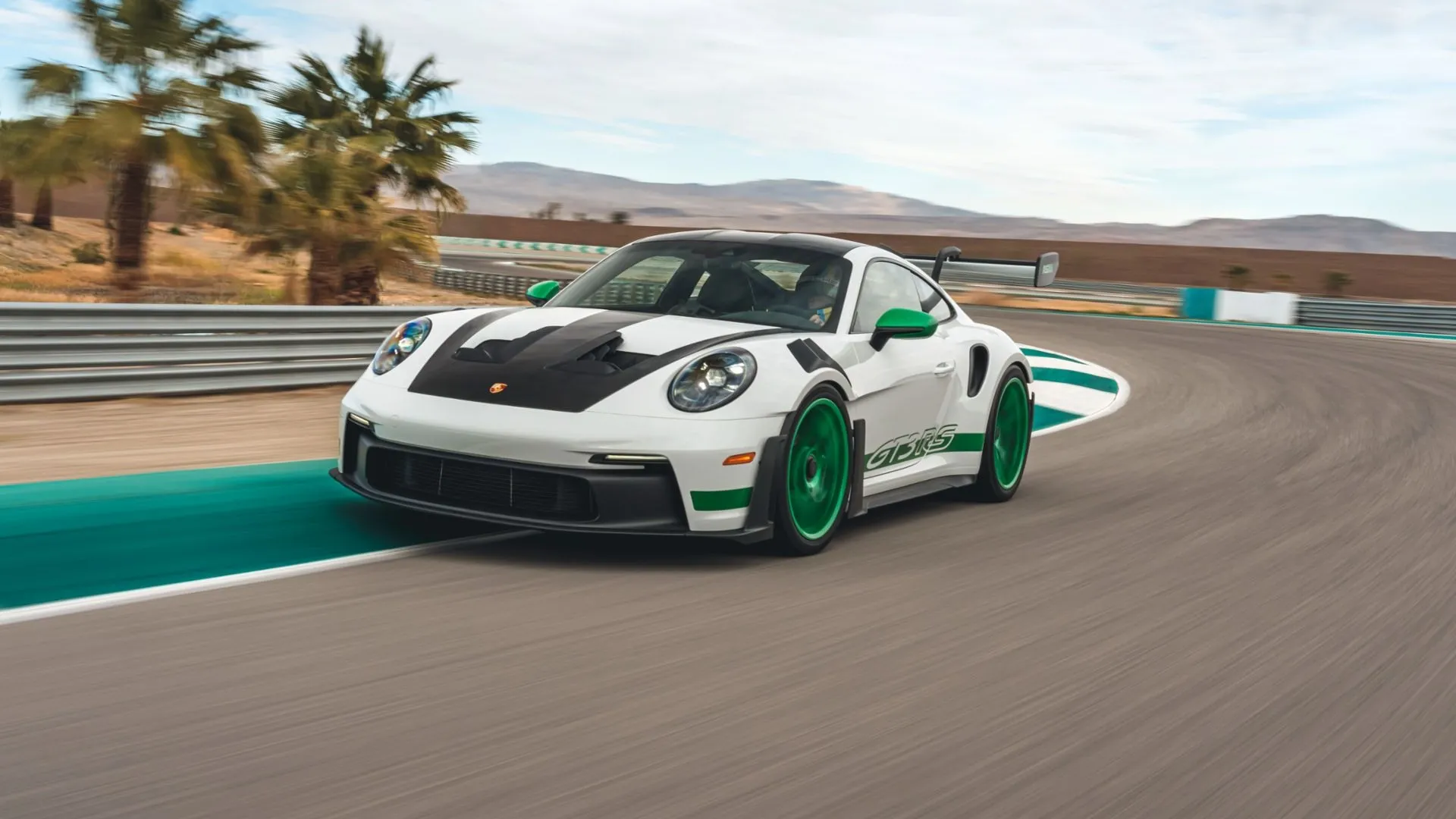 Se te caerá la baba con la primera unidad del Porsche 911 GT3 RS Tribute to Carrera RS