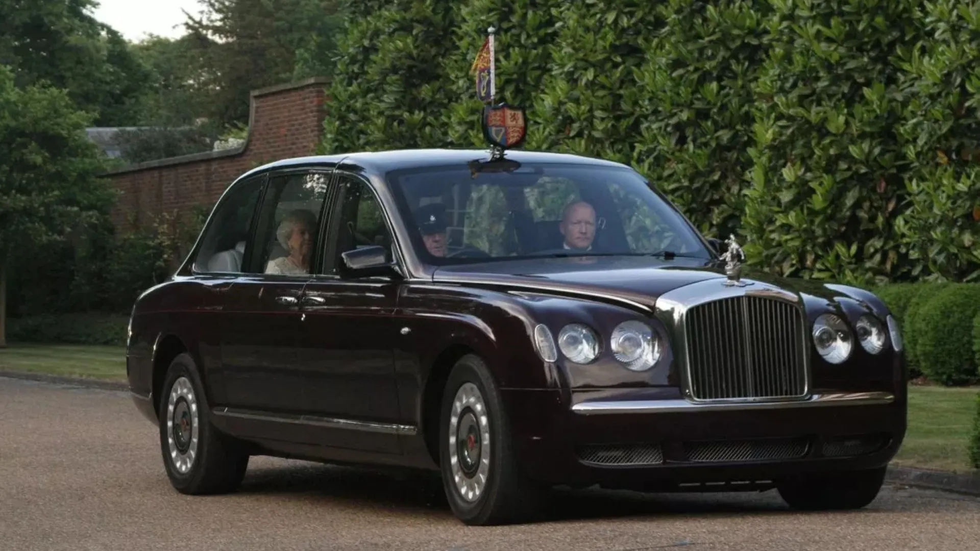 bentley state limousine