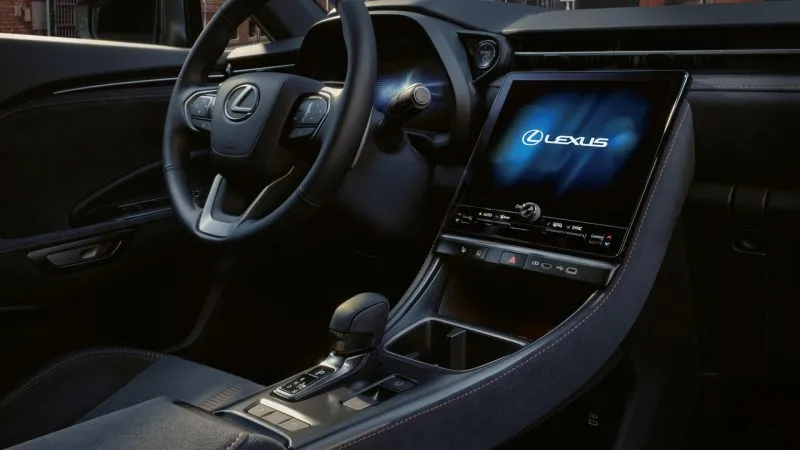Lexus LBX 2023 (23)