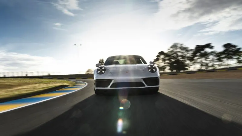 Porsche 911 Carrera GTS Le Mans Centenaire Edition 2023 (3)