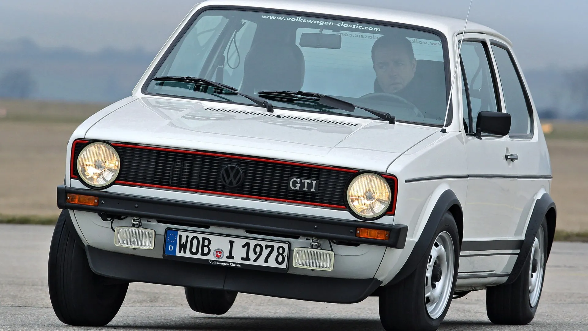 Coche del día: Volkswagen Golf GTI (Typ 17)