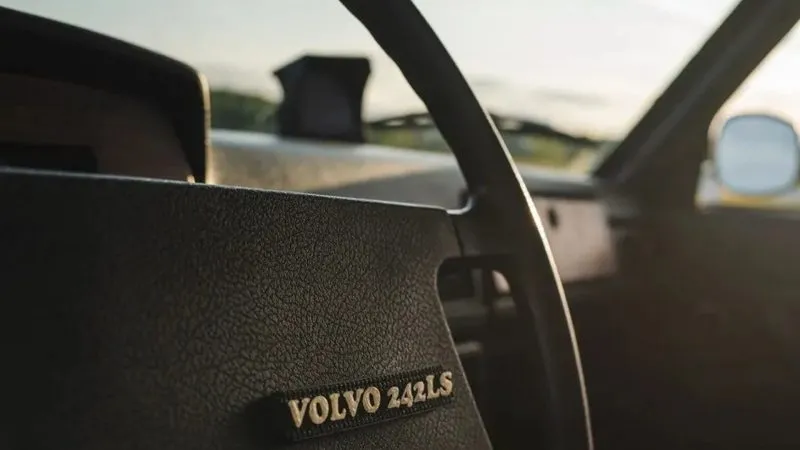 Volvo 242 V8(6)