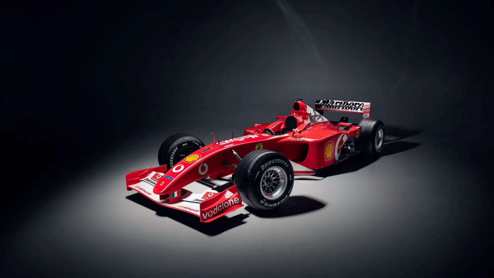 El Ferrari F2001B que condujo Schumacher se ha subastado