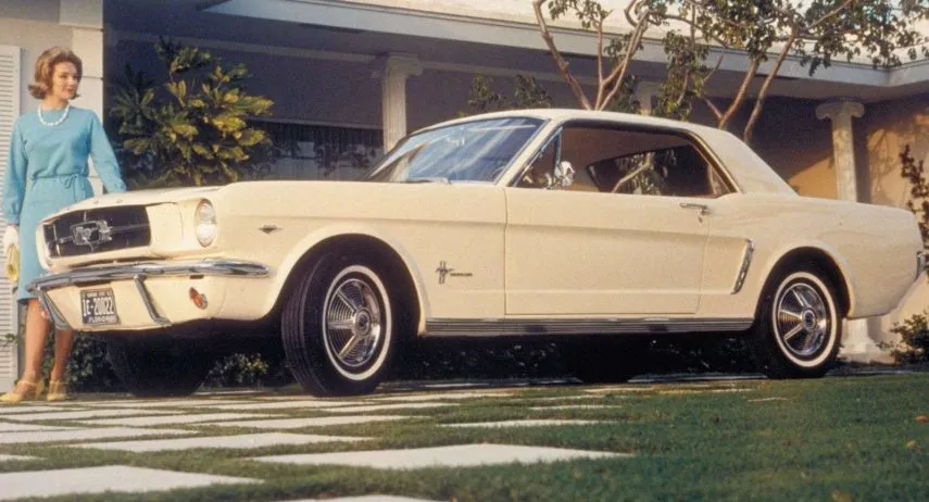 Ford Mustang 1964 (1)