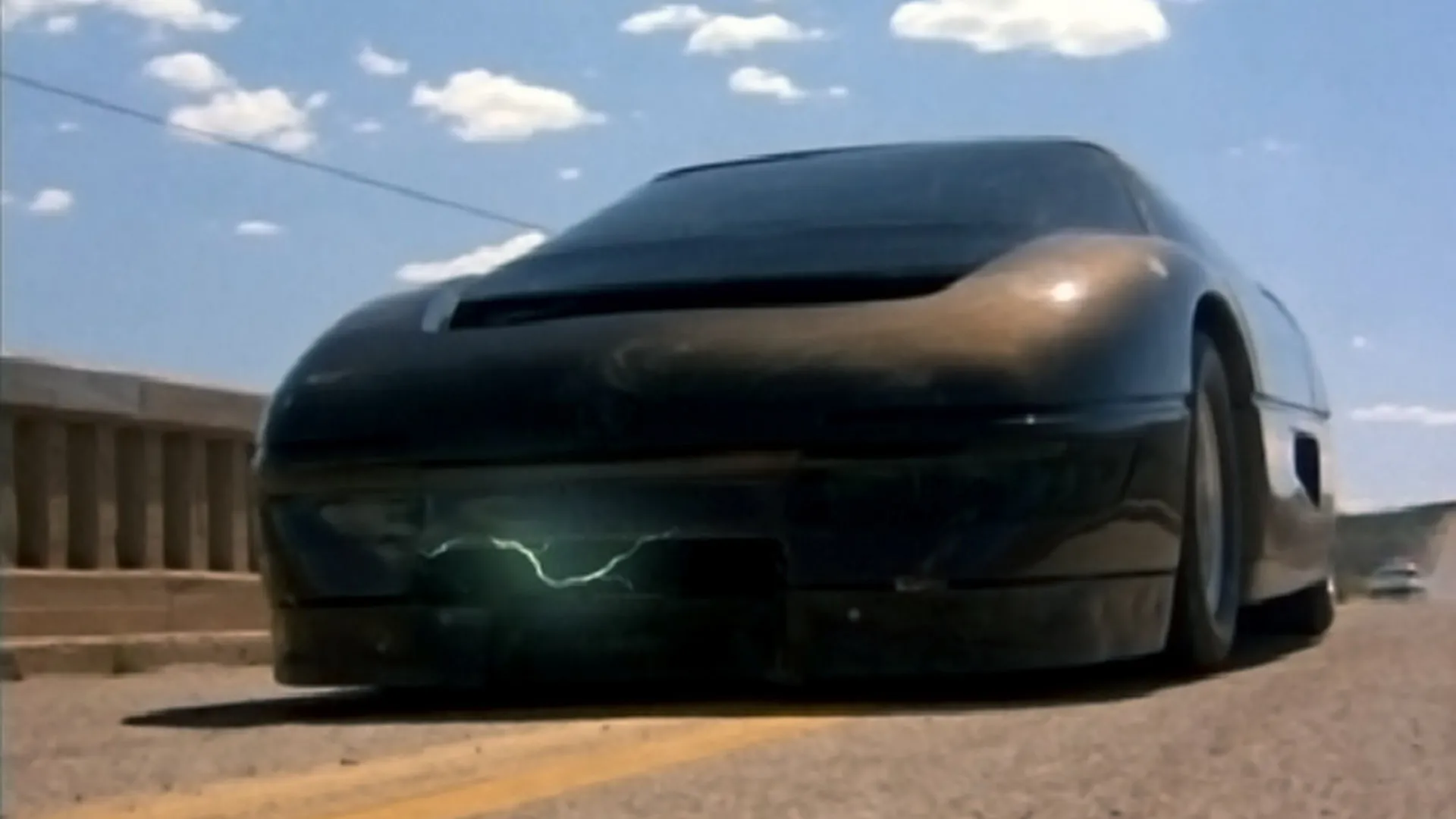 El Dodge M4S Turbo Interceptor PPG, uno de los coches más extraños que puedes ver en una película