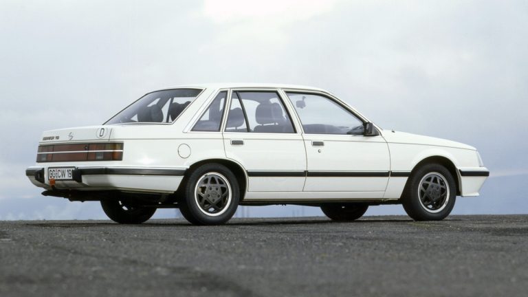 Coche Del Día: Opel Senator 3.0E (A2) - Espíritu RACER