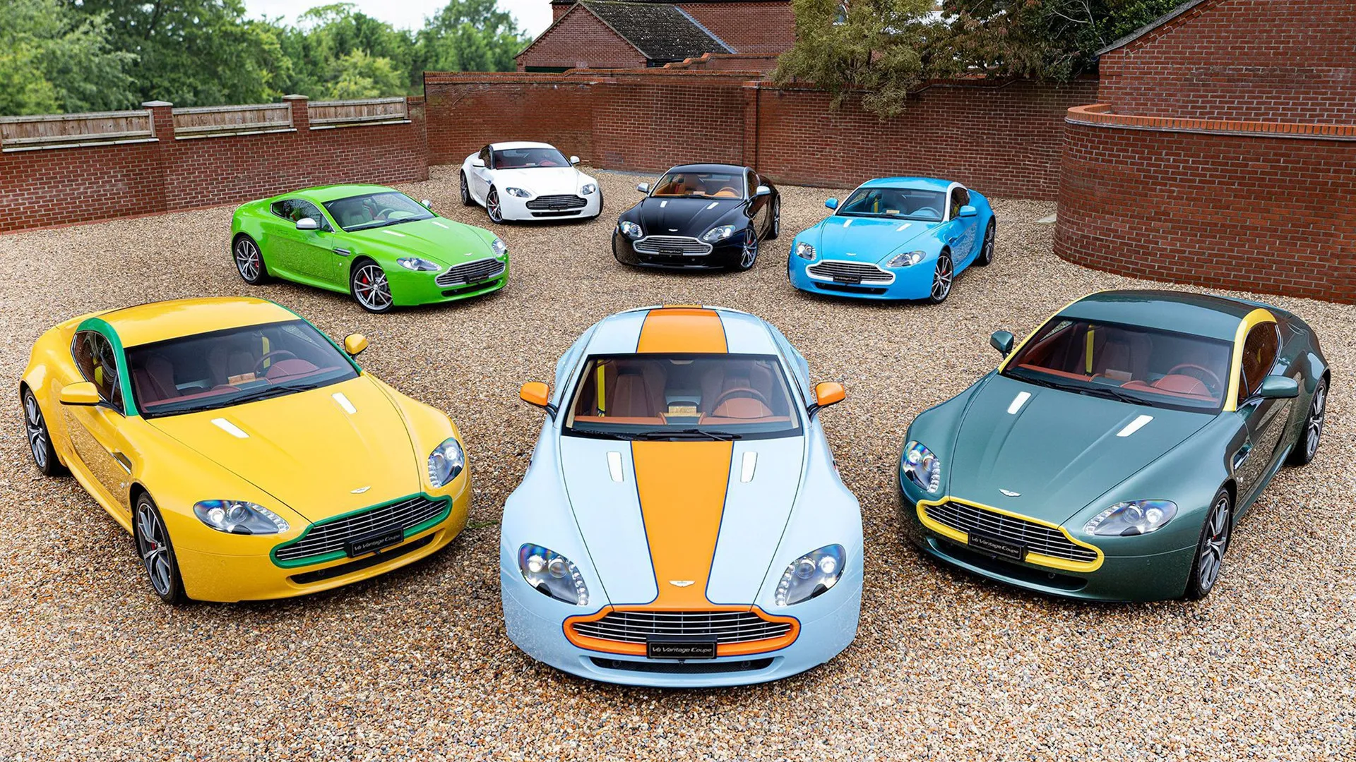 La Aston Martin V8 Racing Collection muestra que, incluso en versiones especiales, los V8 Vantage todavía están poco valorados