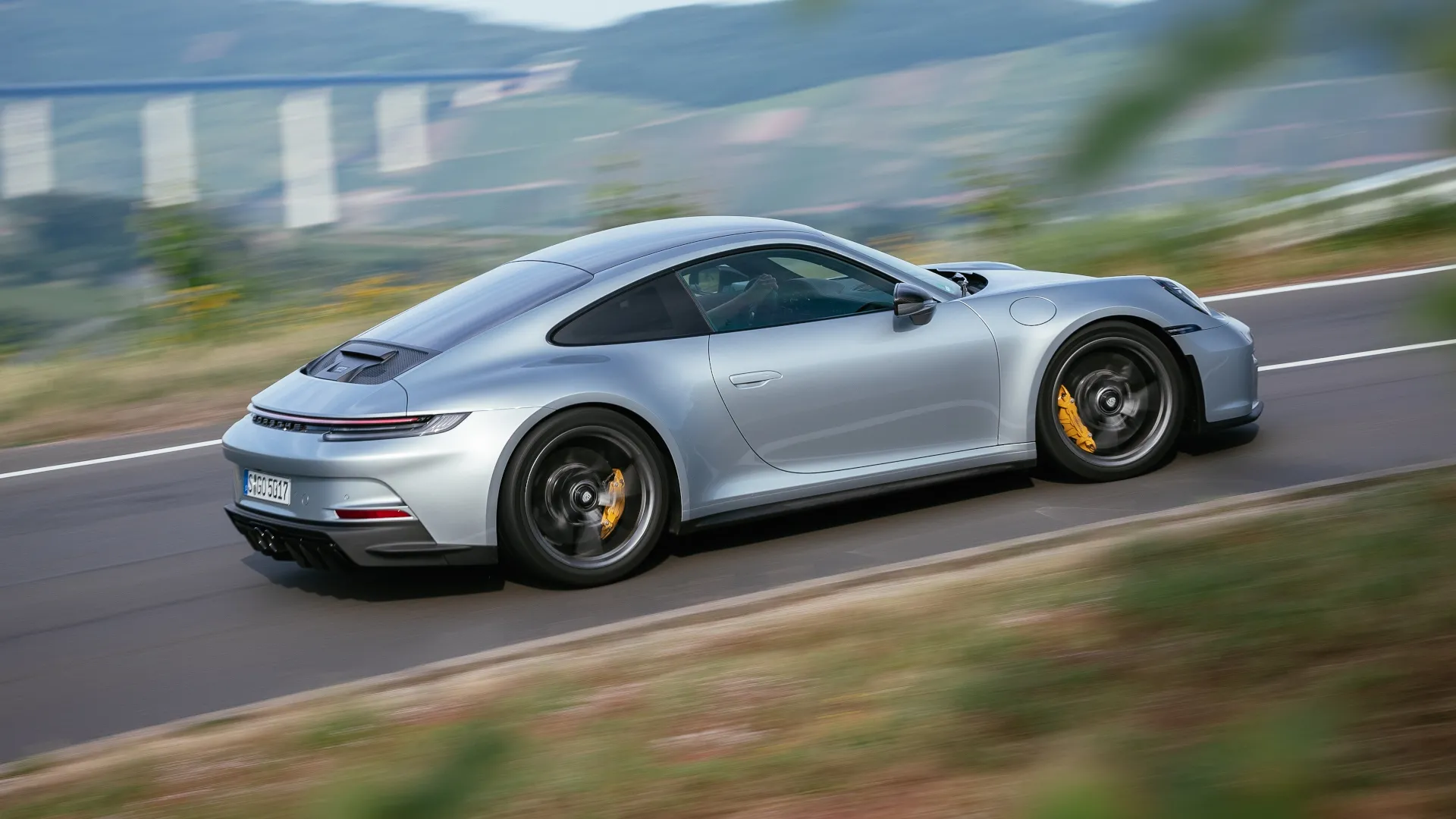 Un informe asegura que el Porsche 911 volverá a montar motores atmosféricos