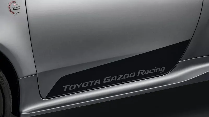 Toyota GR Yaris Ogier(6)