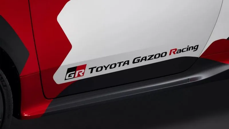 Toyota GR Yaris Rovenpera(4)