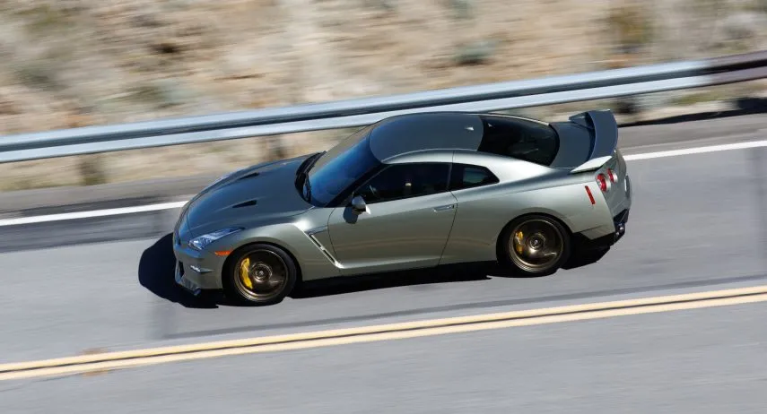 nissan gt r (2)