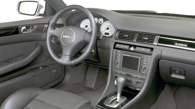 Audi A6 C5 (1)