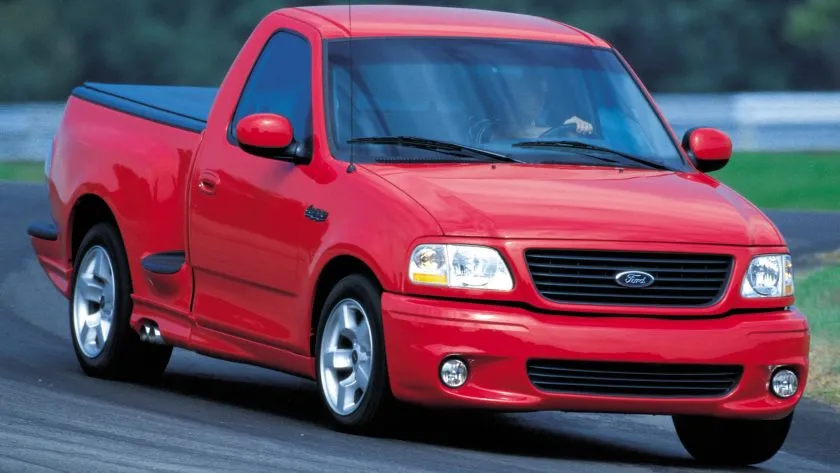 Ford F 150 SVT Lightning (1)