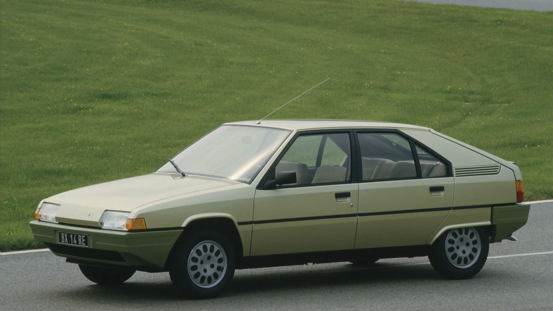 Coche del día: Citroën BX 14