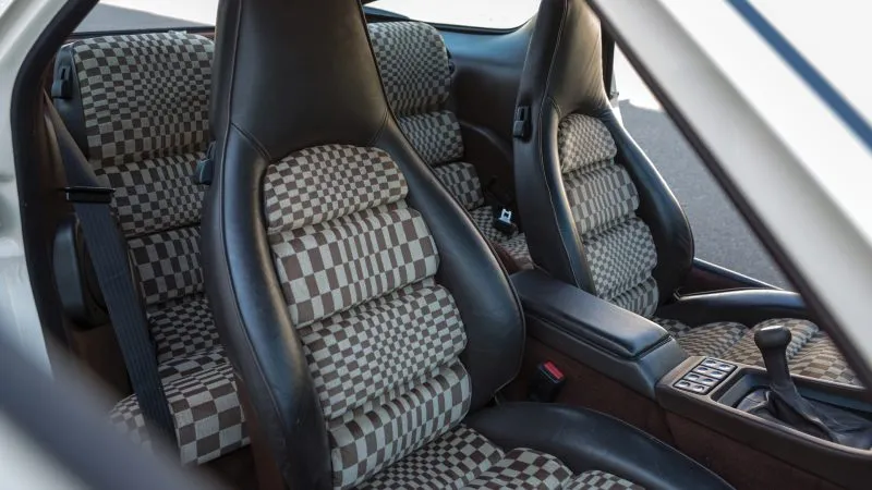 Interior Porsche 928 II (2)