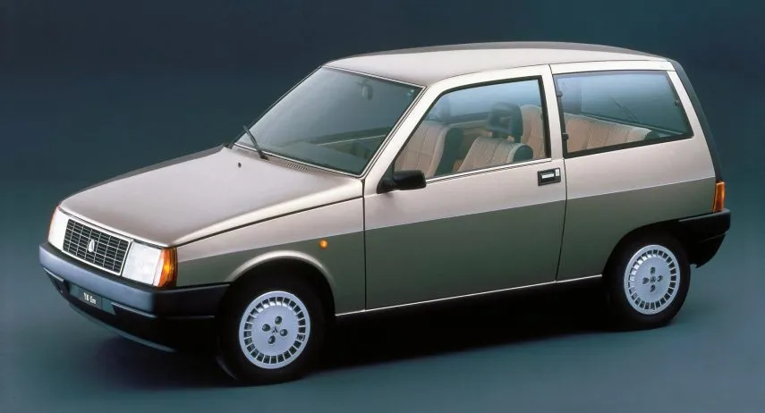 Lancia Y10 (1)