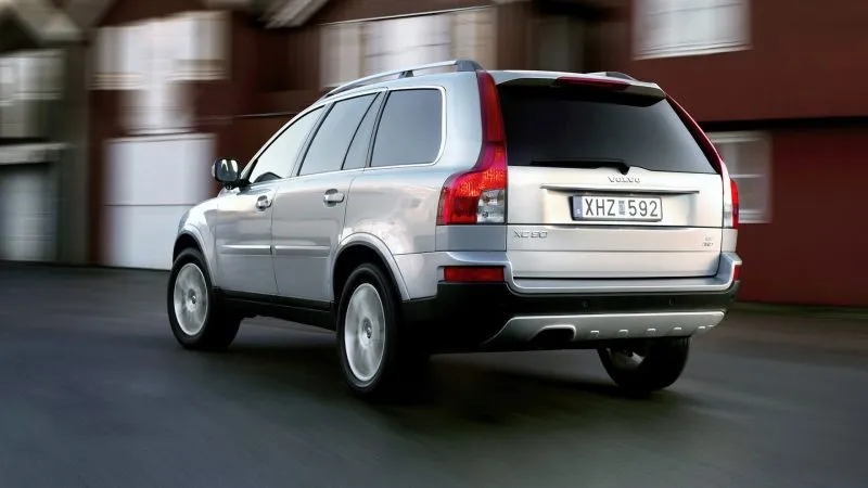 Volvo XC90 (2)