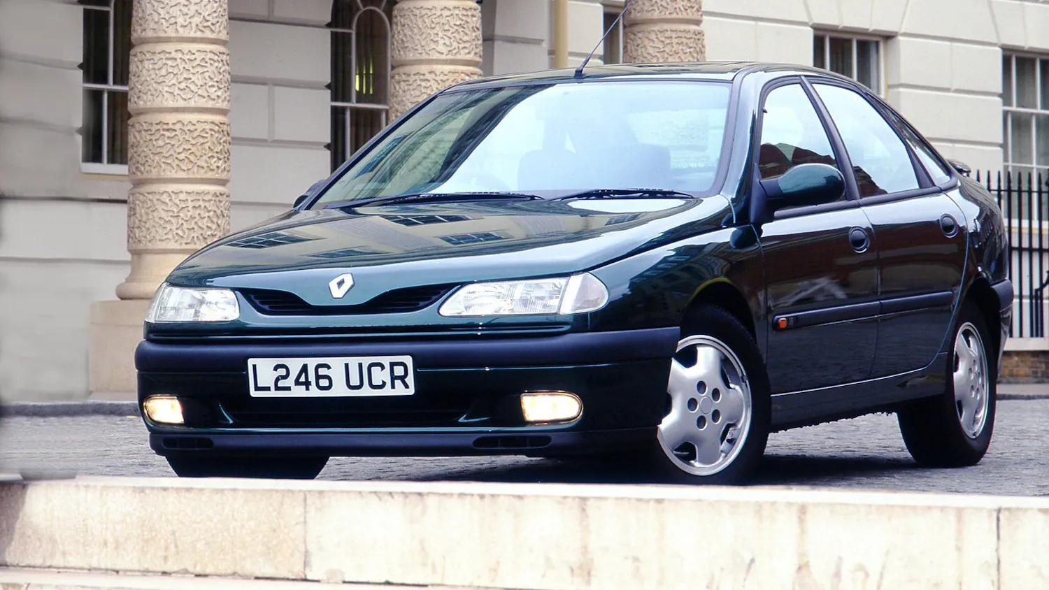 Coche del día: Renault Laguna RTI V6