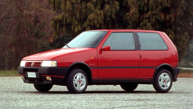 FIAT Uno Turbo (4)