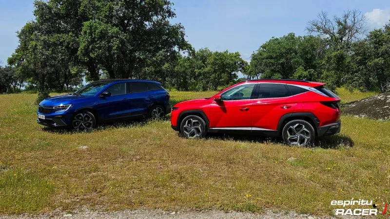 Hyundai Tucson Hybrid vs Renault Austrla E (2)