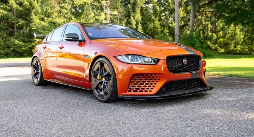 Jaguar XE SV Project 8 (1)