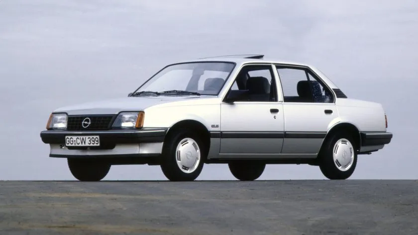 Opel Ascona 1 8i GLS (1)