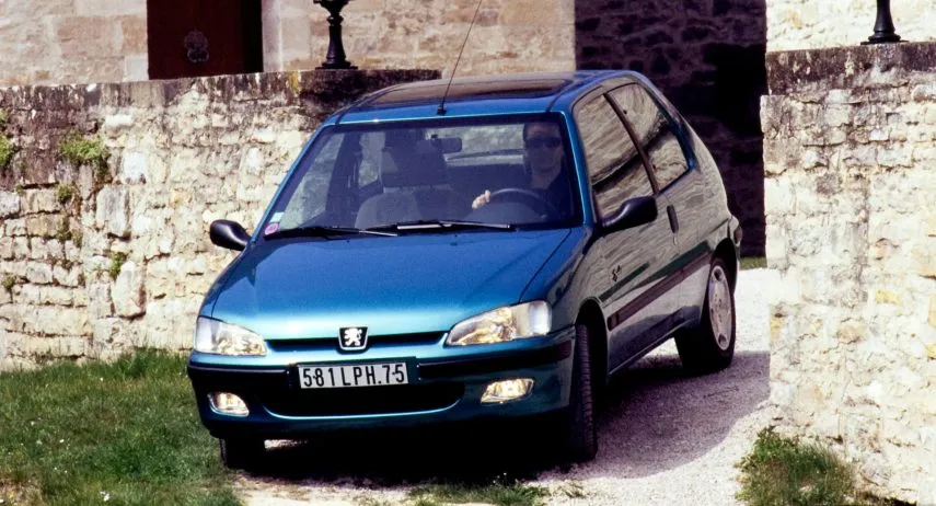 Peugeot 106 1 5D XR (2)