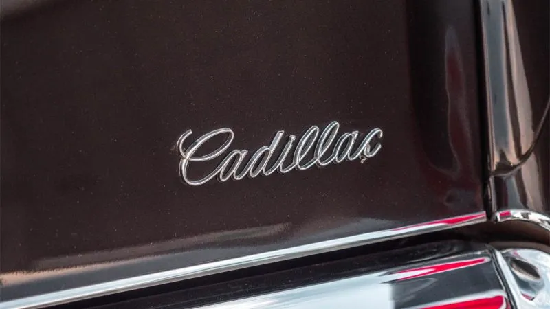 Cadillac Deville (2)