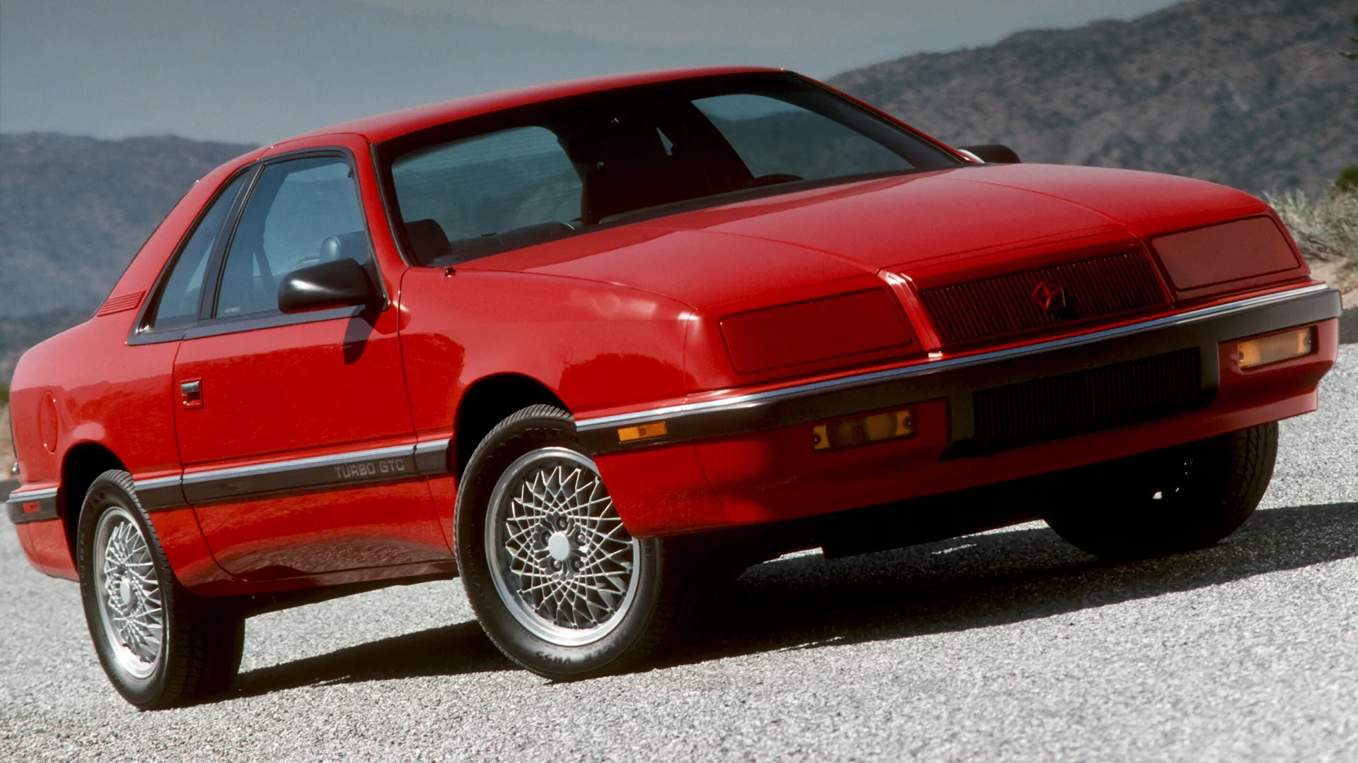 Coche del día: Chrysler LeBaron GTC