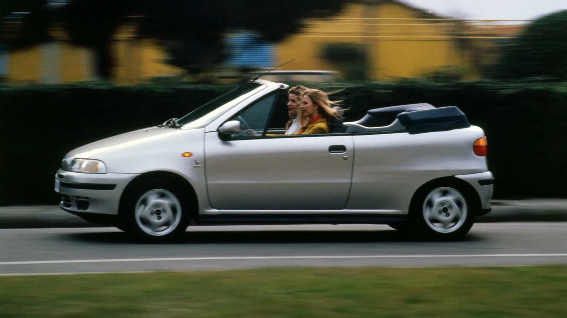 Coche del día: FIAT Punto Cabrio