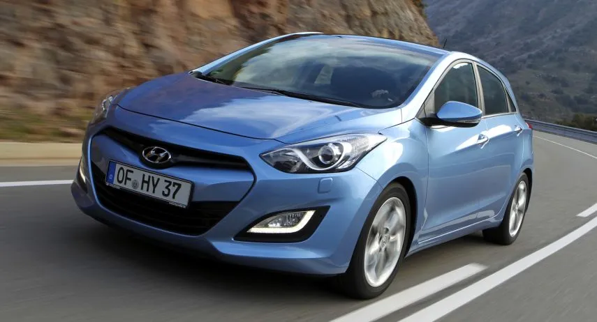 Hyundai i30 1 6 CRDI 16v (1)