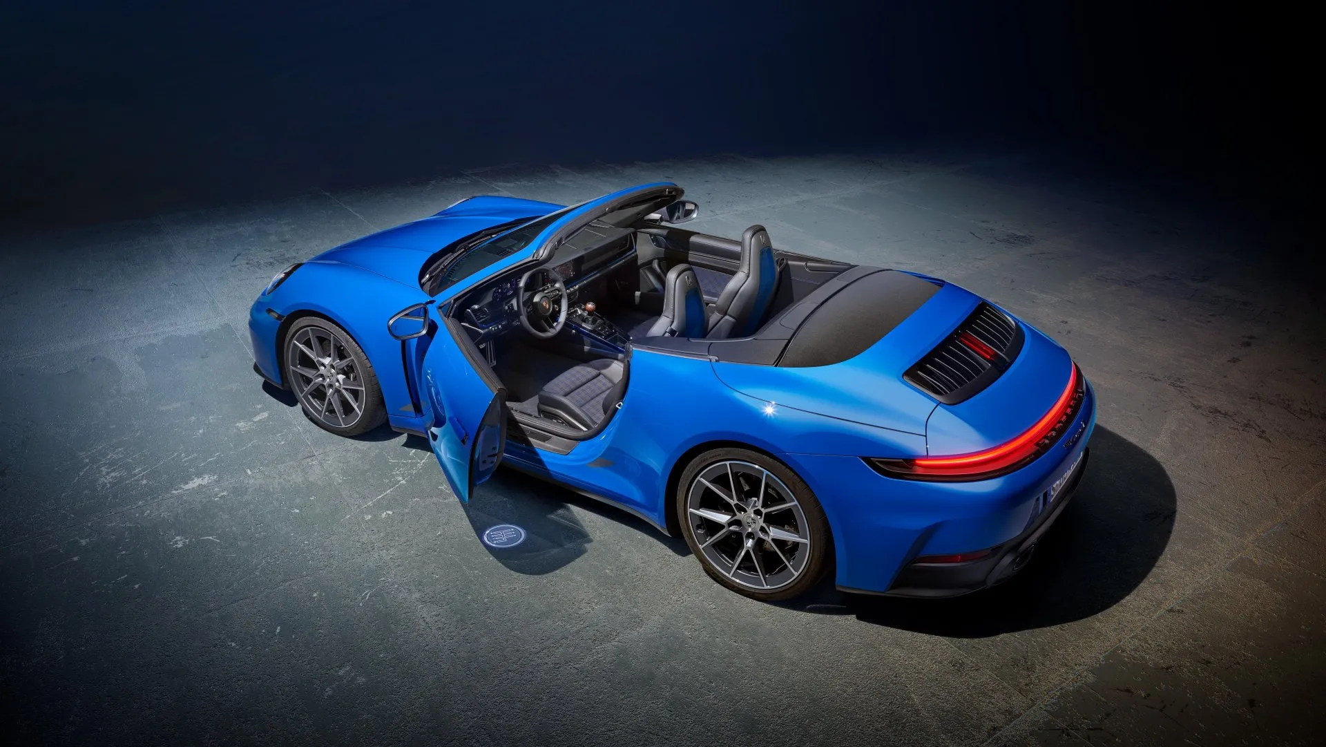 Welcome, convertible: grand debut of the Porsche 911 Carrera T