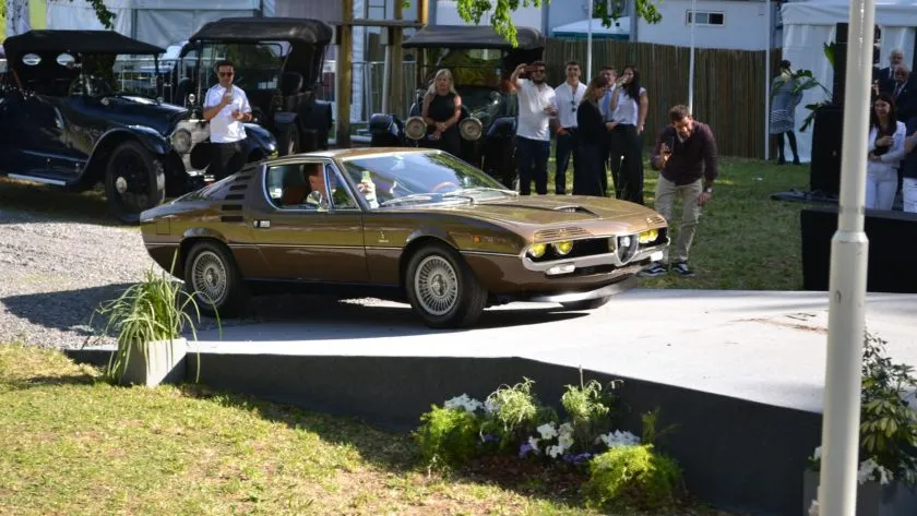 Alfa Romeo Montreal