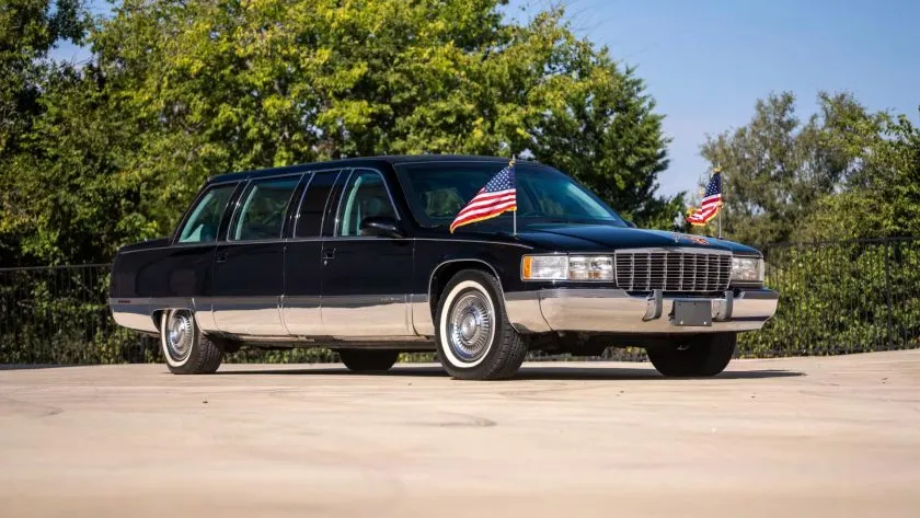 Cadillac Fleetwood Bill Clinton (1)