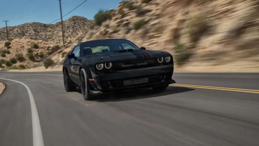 Dodge Challenger Black Ghost (1)