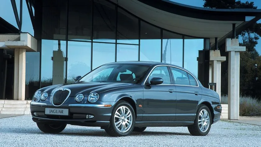 Jaguar S Type V8 4 (1)