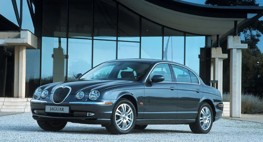 Jaguar S Type V8 4 (1)