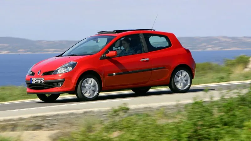 Renault Clio 1 5 dCi (2)