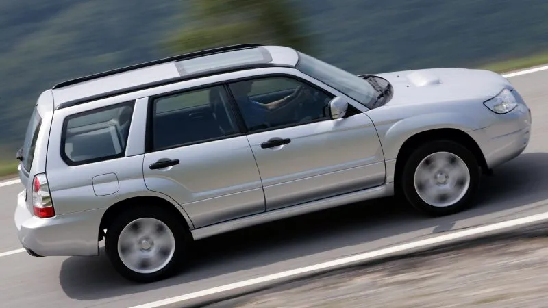 Subaru Forester 2 5 XT (2)