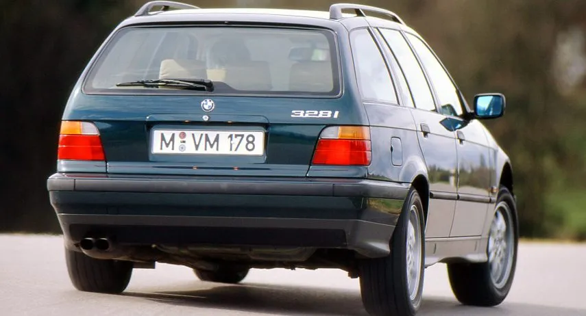 BMW 328i Touring (1)